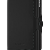 With two Cardprotectors to hold double the content, the Twinwallet carries up to 16 cards, banknotes and receipts, but remains compact in size. Together with its sturdy closure and exterior, to hold extra cards, banknotes and receipts, the Twinwallet holds much but remains compact in size.