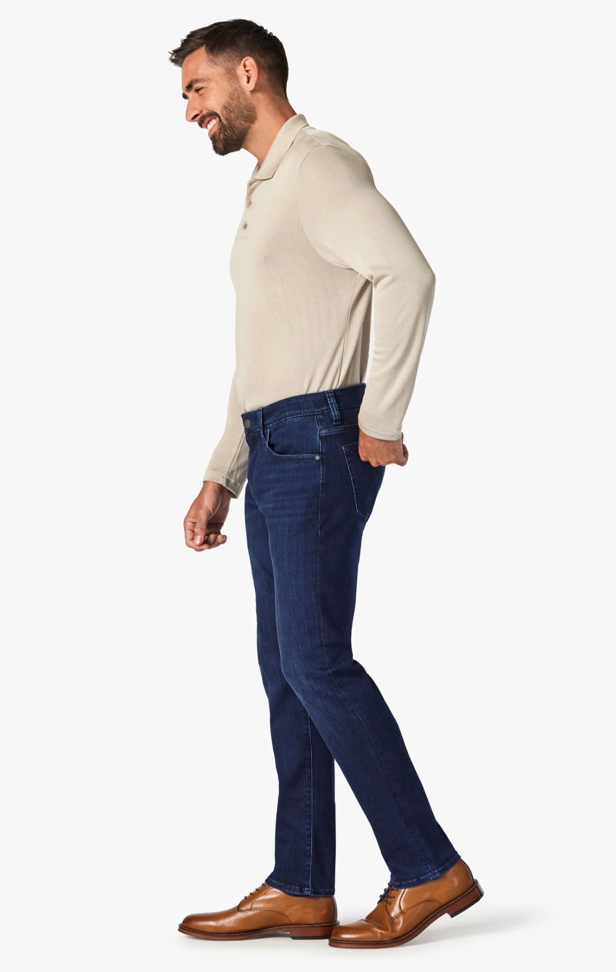 Elevate any occasion in this pair of sleek, dark-wash jeans cut from denim with a luxe look and feel. Made for movement with a higher proportion of elastane, this pair still maintains the texture of an authentic jean. A modern straight leg feels just roomy enough while flattering from every angle.