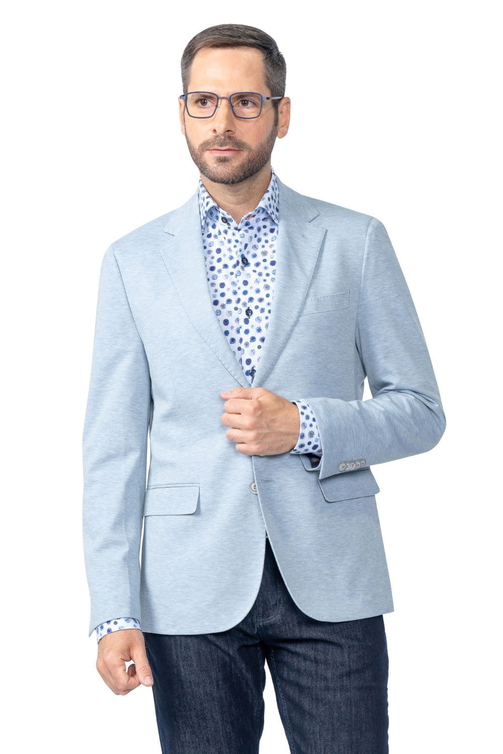 Experience ultimate style and performance with the 7 Downie St. LOGAN Sport Jacket. This modern and sleek jacket combines fashion and function with its unique design and high-quality material. Whether hitting the town or hitting the gym, this jacket will keep you looking and feeling your best. Upgrade your wardrobe with the LOGAN Sport Jacket and elevate your active lifestyle!
