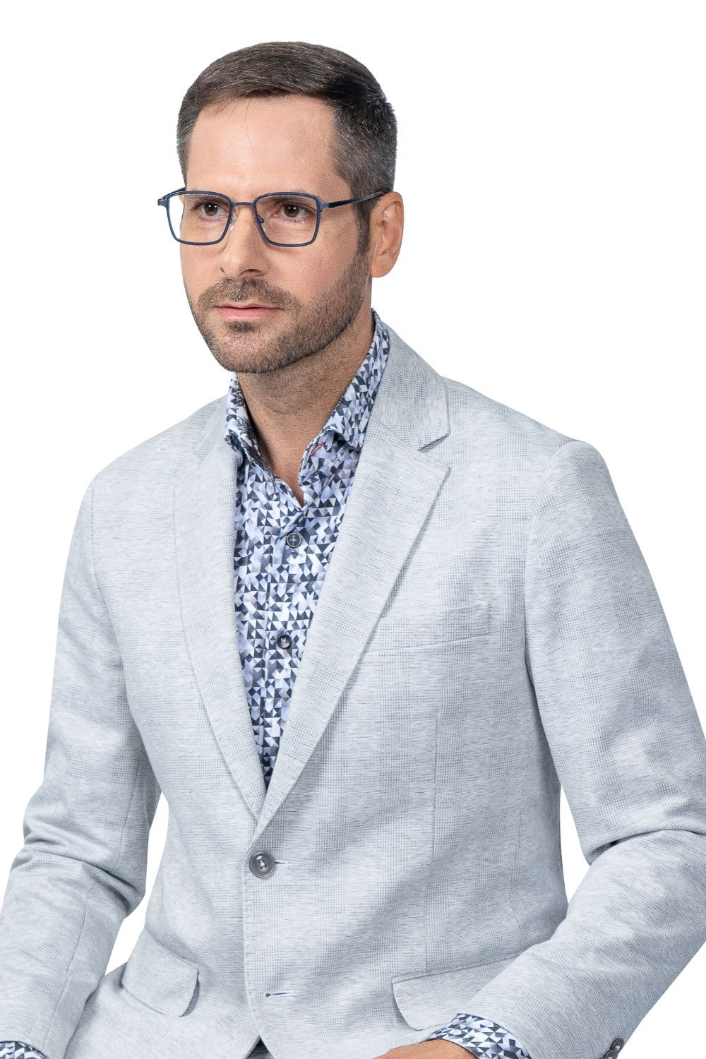 Introducing our 7 Downie St. NORFOLK Sport Jacket - the perfect combination of style and functionality! This jacket is designed to keep you looking sharp while providing comfort and versatility for any occasion. With its unique design and durable construction, it's sure to become your go-to choice for any sporty look. So why settle for ordinary when you can stand out with our 7 Downie St. NORFOLK Sport Jacket!