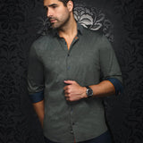 This is a collection of comfortable, performance stretch, fashionable dressy and casual shirts. Stand out from the crowd, thanks to Au Noirs cleaver use of contrasting patterns and sophisticated details. Comfortable with a high quality, performance stretch cotton fabric. 
