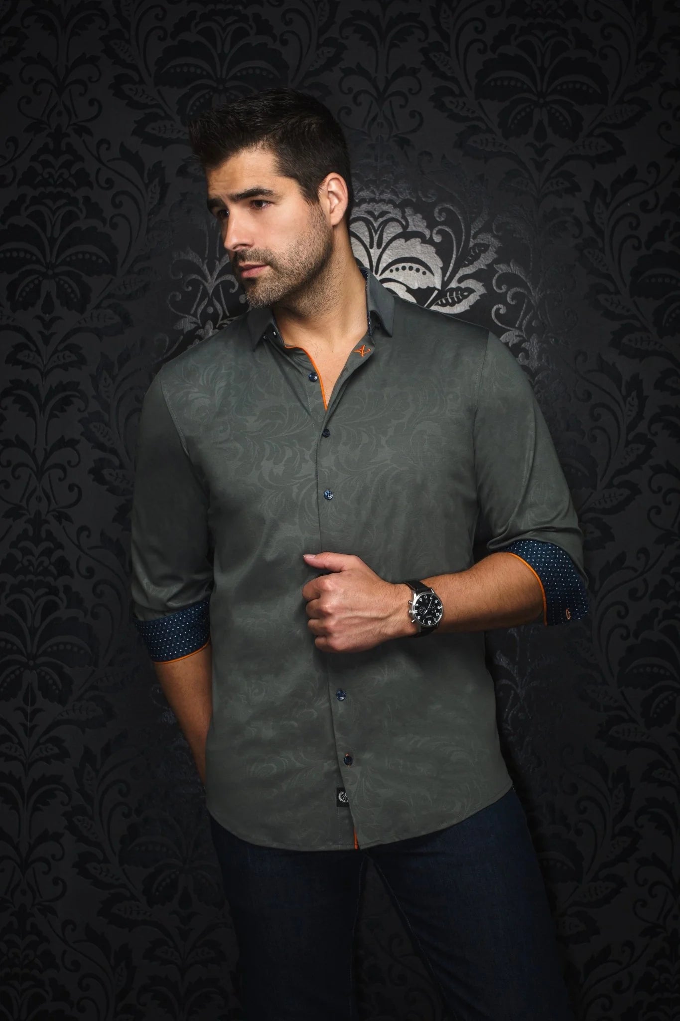 This is a collection of comfortable, performance stretch, fashionable dressy and casual shirts. Stand out from the crowd, thanks to Au Noirs cleaver use of contrasting patterns and sophisticated details. Comfortable with a high quality, performance stretch cotton fabric. 