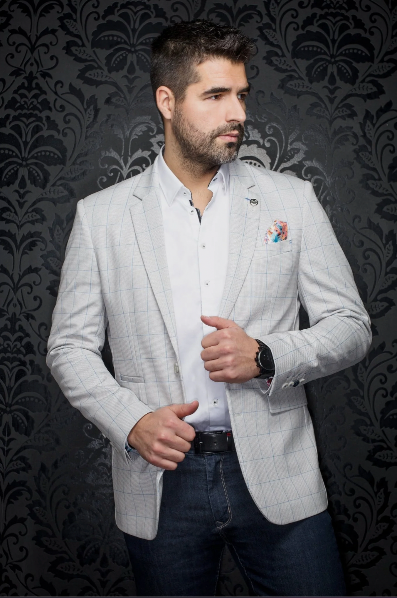 Blazer Fashionable and stretchy for men. Stand out with our sophisticated details and patterned lining. Comfortable with a premium fabric blend offering confidence and freedom of movement.