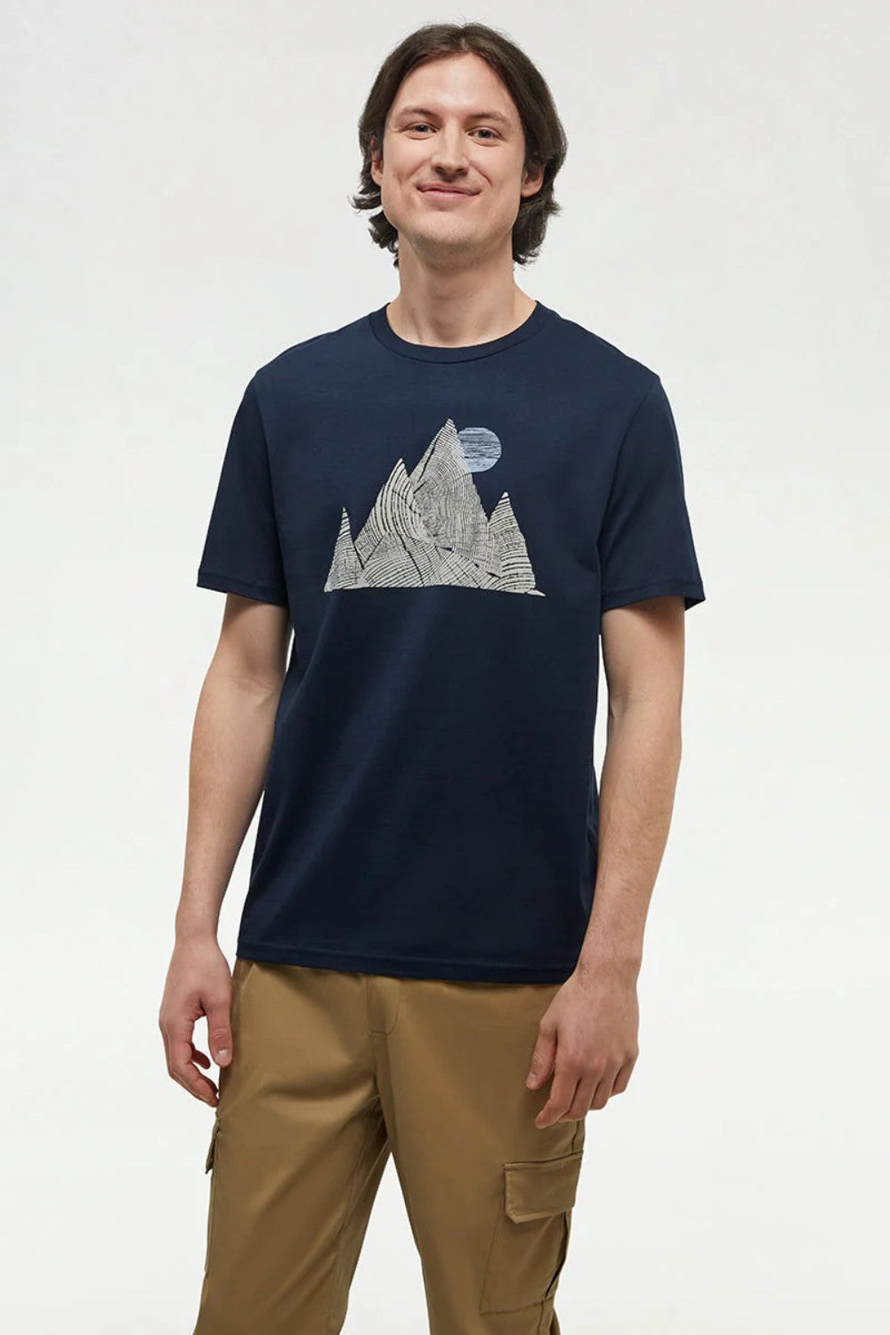 This lightweight organic cotton tee is Cradle to Cradle Certified for sustainability and offers super breathability and comfort, making it perfect for your everyday adventures.