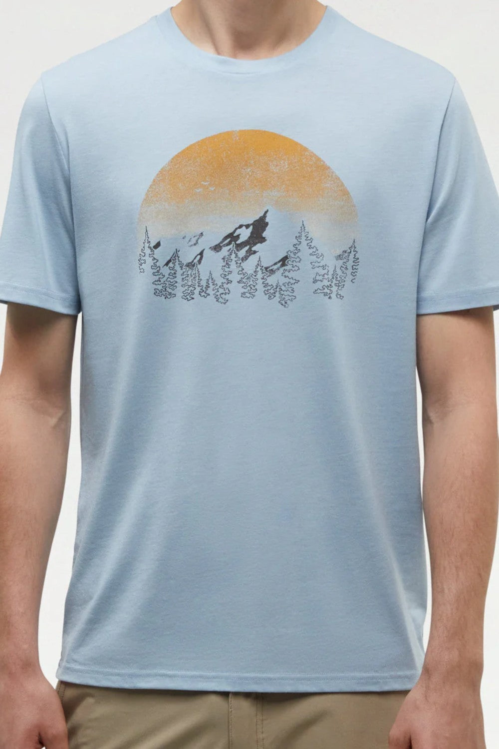 On the hunt for sustainable, vintage vibes? This sunset tee features a throwback graphic — and feels so soft you'll swear it's already broken in.
