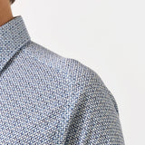 FEEL FLEXIBLE
• Jersey shirt with Kent collar
• Slim Fit with maximum comfort
• Unique cut for unlimited freedom of movement
• Smooth button placket
• Raglan sleeves without annoying seams
• Rounded back yoke