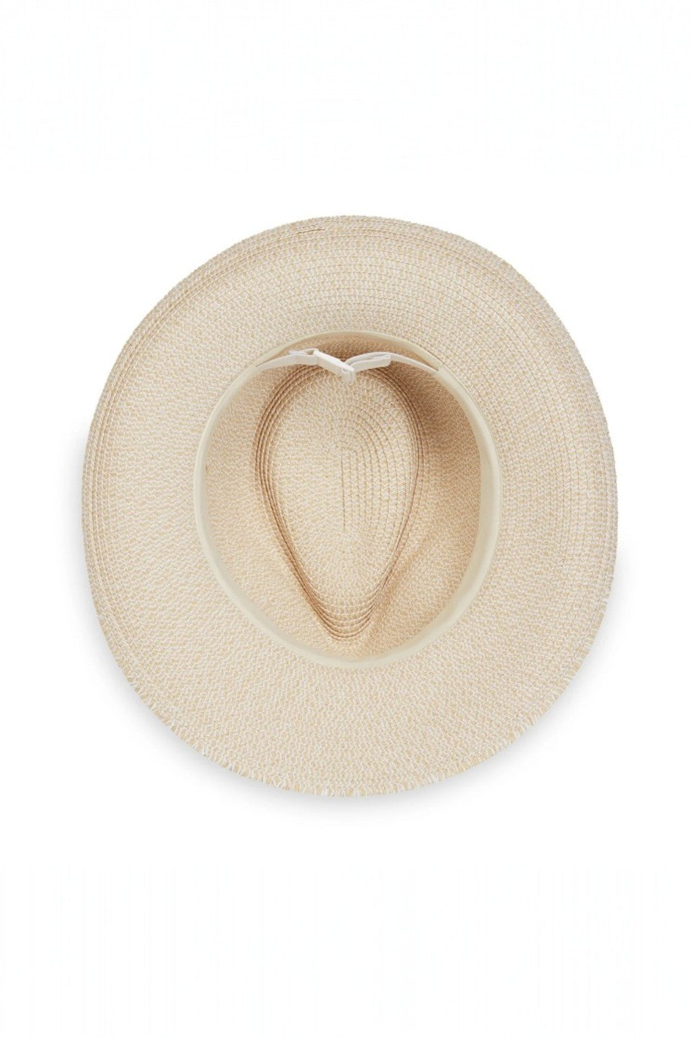 With its frayed edged brim and tone-on-tone trim, this unique fedora is a real head turner. Crafted from lightweight, UPF 50+ fabric, it promises comfort and sun protection from dawn to dusk. Stage hop at a music festival or wander a new city, with the Emery in your summer go-bag, you'll be prepared for any sunny moment.