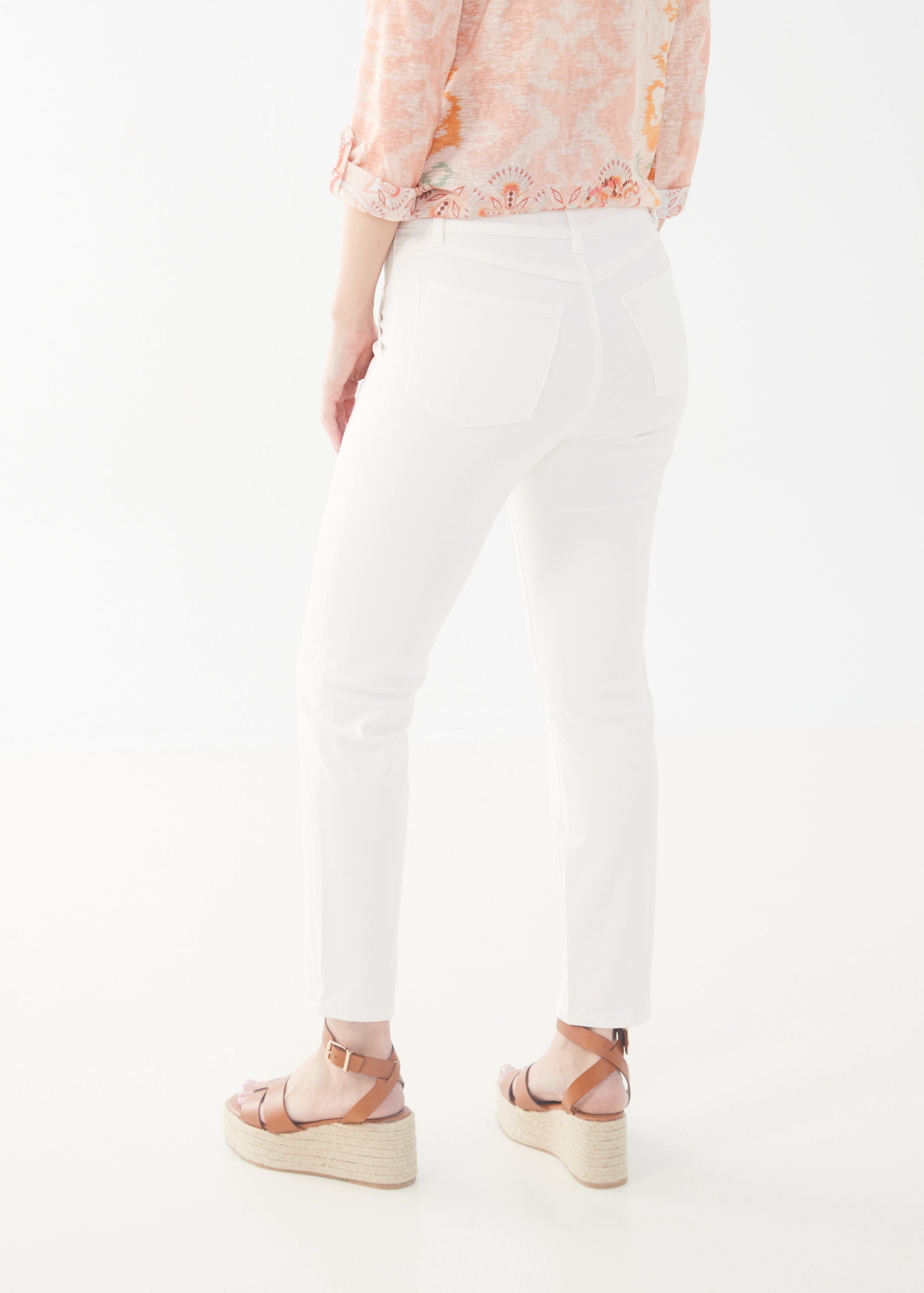 Elevate your style game with the FDJ Olivia Pencil Ankle pant in white!
