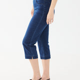 Feel confident and comfortable in the stylish FDJ Pull-On Denim Capri!
