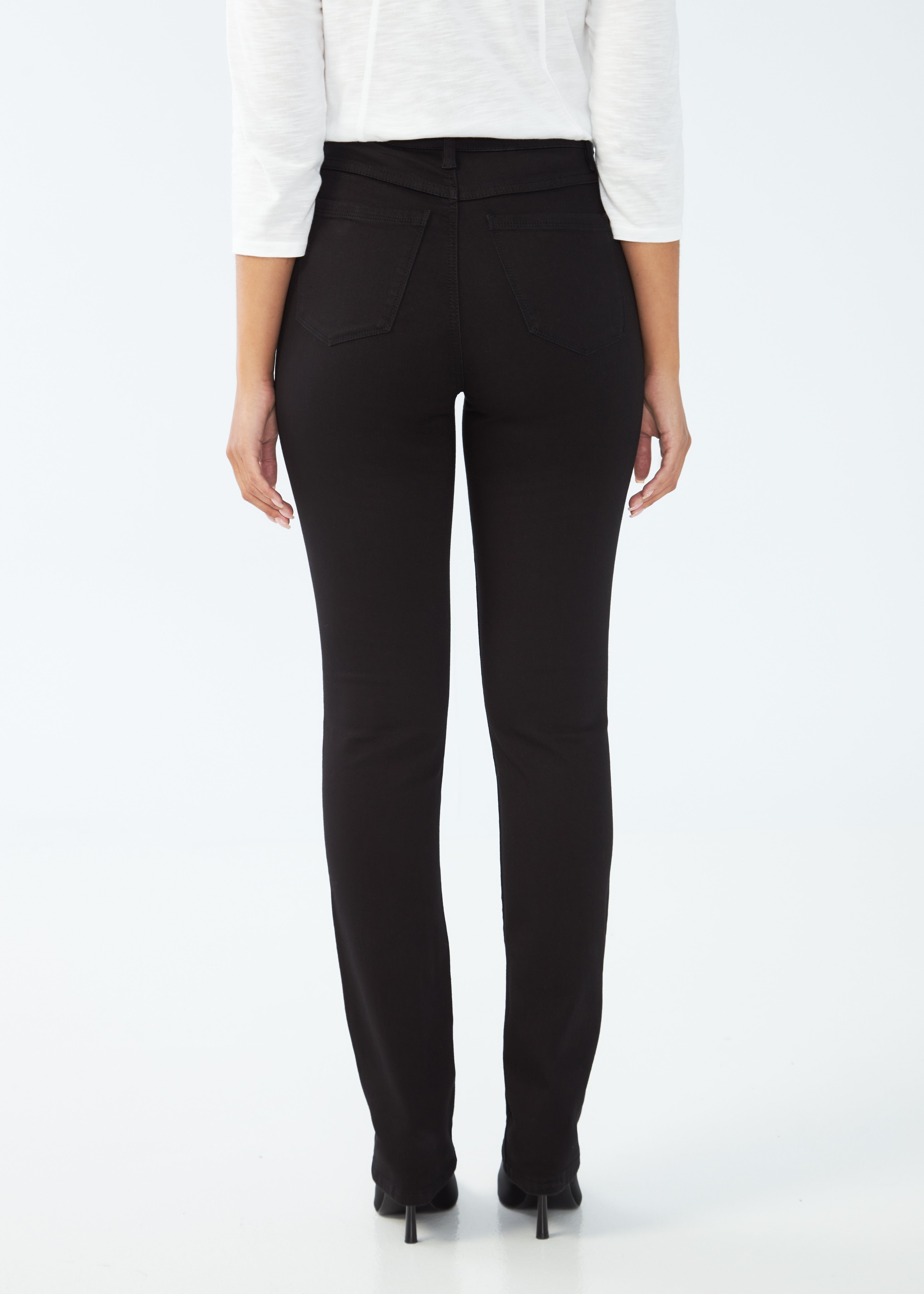 No wardrobe is complete without spectacular black jeans! For women with slimmer curves, consider our super-flattering Suzanne Onyx Denim. Available in petite.