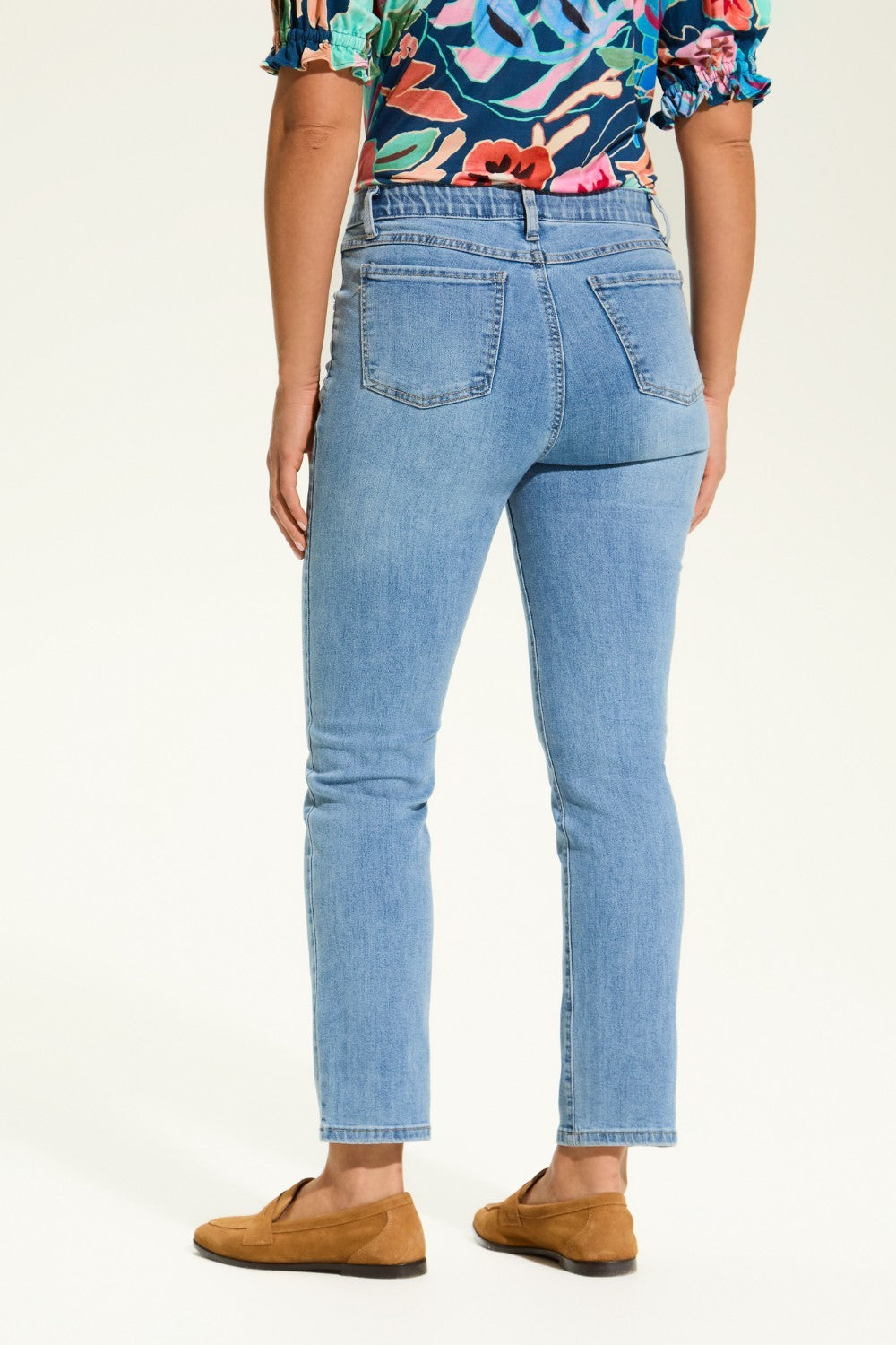 Experience pure comfort and effortless style with the FDJ Basic Pull-On Straight Ankle. This pair of jeans features a medium wash and a flattering straight cut, providing a comfortable fit and a versatile look for any casual occasion. Say goodbye to uncomfortable jeans and hello to a new level of comfort and style.