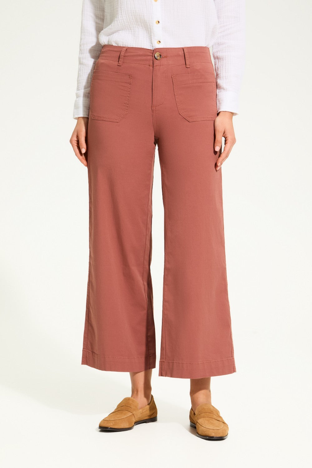 Slip into comfort and style with the FDJ Christina Wide Ankle pant. Made from a soft cotton blend, this coloured pant is perfect for all-day wear. Stay on-trend and comfortable with these stylish wide ankle pants.