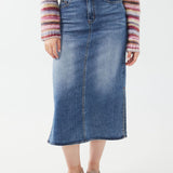 Stay ahead of the style trends with our FDJ Column Skirt With Slits! This boho-chic skirt will provide you with a look like no other.