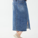 Stay ahead of the style trends with our FDJ Column Skirt With Slits! This boho-chic skirt will provide you with a look like no other.