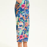 Get ready to bloom with the FDJ Eyelet Pull-On Crop Wide Leg! Made with 100% cotton, these pants offer comfort and style. The eye-catching floral design adds a pop of colour to any outfit, making you stand out from the crowd. Perfect for those looking for a playful touch to their wardrobe.