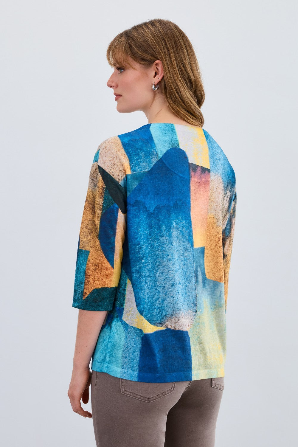 The FDJ Drop Shoulder Notch Neck Top offers a vibrant colour combination that brightens your casual wardrobe. Its lightweight fabric ensures comfort throughout the day, while the 3/4 sleeves provide a relaxed, easygoing style. Designed to pair effortlessly with denim, this top is a versatile choice for everyday wear.