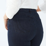 FDJ Supreme Denim Peggy Straight Leg in PETITE Pleasant Wash