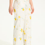 Add some zest to your wardrobe with FDJ Printed Olivia Wide Ankle pants. The cheerful lemon print will brighten up your day (and your outfit)! Perfect for those who want to add a bit of fun to their style.