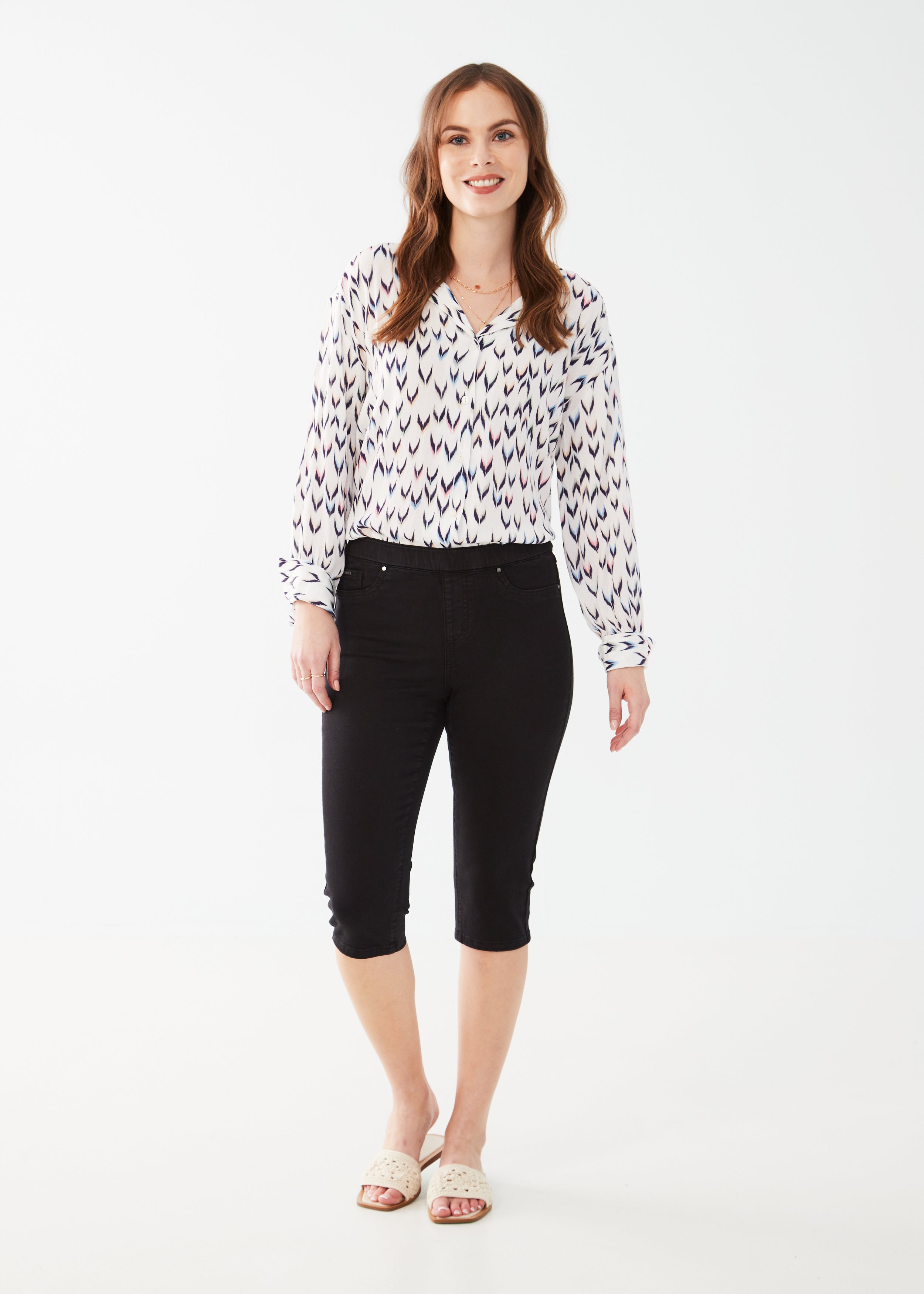 Achieve both style and functionality with our FDJ Pull-On Pedal Pusher. With a clean front and functional back pockets, these pants provide convenience and a sleek look. The stretch fabric ensures a comfortable fit for all-day wear.