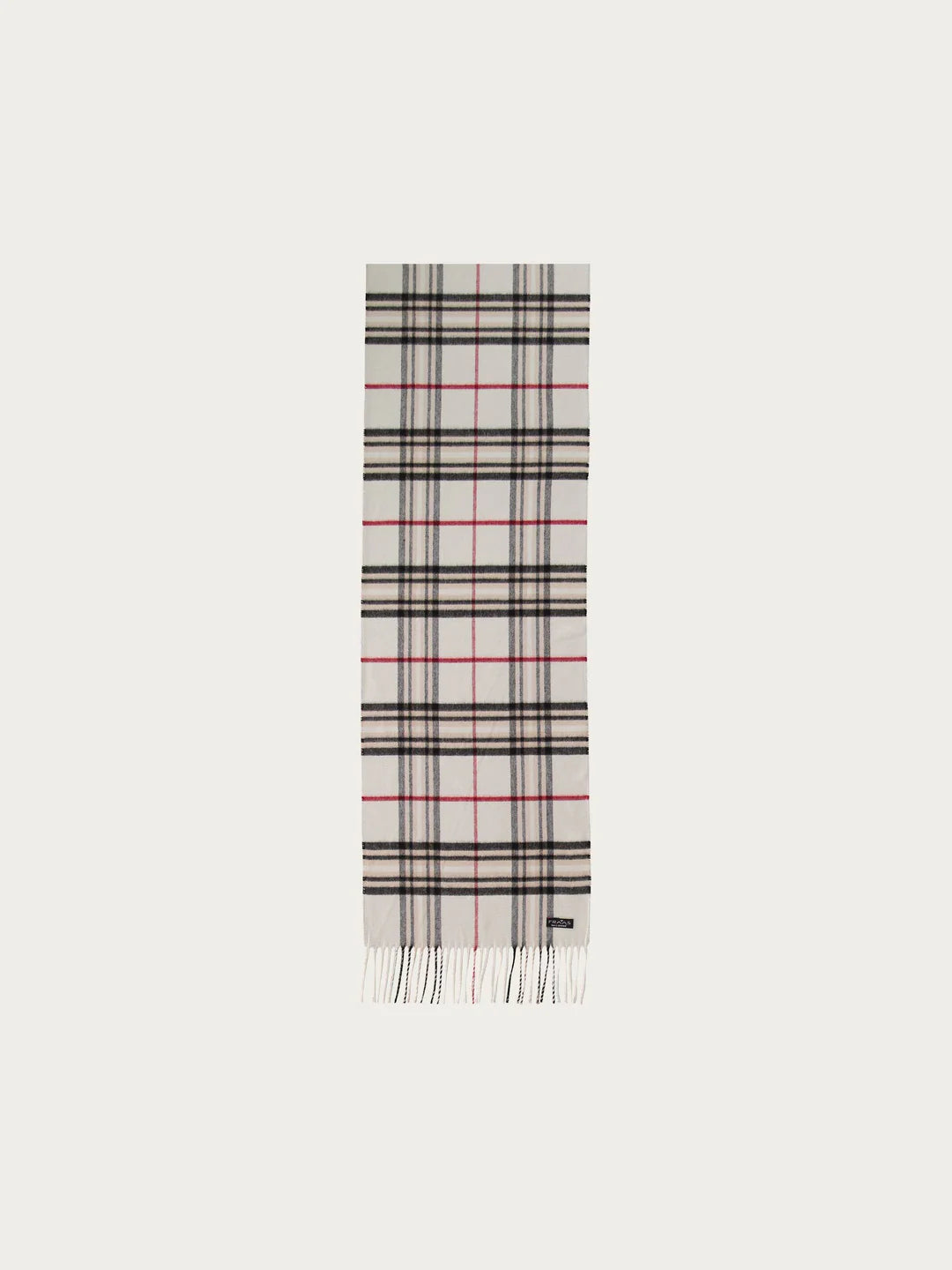 We love the cashmink scarf with the famous FRAAS check! The extra soft woven scarf keeps you warm and is also ideal for allergy sufferers because it contains no animal hair. Cashmink is made from high-quality polyacrylic fibers and is elaborately processed and refined at FRAAS. The 35 x 200 cm scarf with the striking check pattern - also known as FRAAS Plaid - is MADE IN GERMANY and Oeko-Tex certified. It rounds off any outfit, whether sporty, casual or elegant.