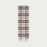 We love the cashmink scarf with the famous FRAAS check! The extra soft woven scarf keeps you warm and is also ideal for allergy sufferers because it contains no animal hair. Cashmink is made from high-quality polyacrylic fibers and is elaborately processed and refined at FRAAS. The 35 x 200 cm scarf with the striking check pattern - also known as FRAAS Plaid - is MADE IN GERMANY and Oeko-Tex certified. It rounds off any outfit, whether sporty, casual or elegant.