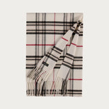We love the cashmink scarf with the famous FRAAS check! The extra soft woven scarf keeps you warm and is also ideal for allergy sufferers because it contains no animal hair. Cashmink is made from high-quality polyacrylic fibers and is elaborately processed and refined at FRAAS. The 35 x 200 cm scarf with the striking check pattern - also known as FRAAS Plaid - is MADE IN GERMANY and Oeko-Tex certified. It rounds off any outfit, whether sporty, casual or elegant.
