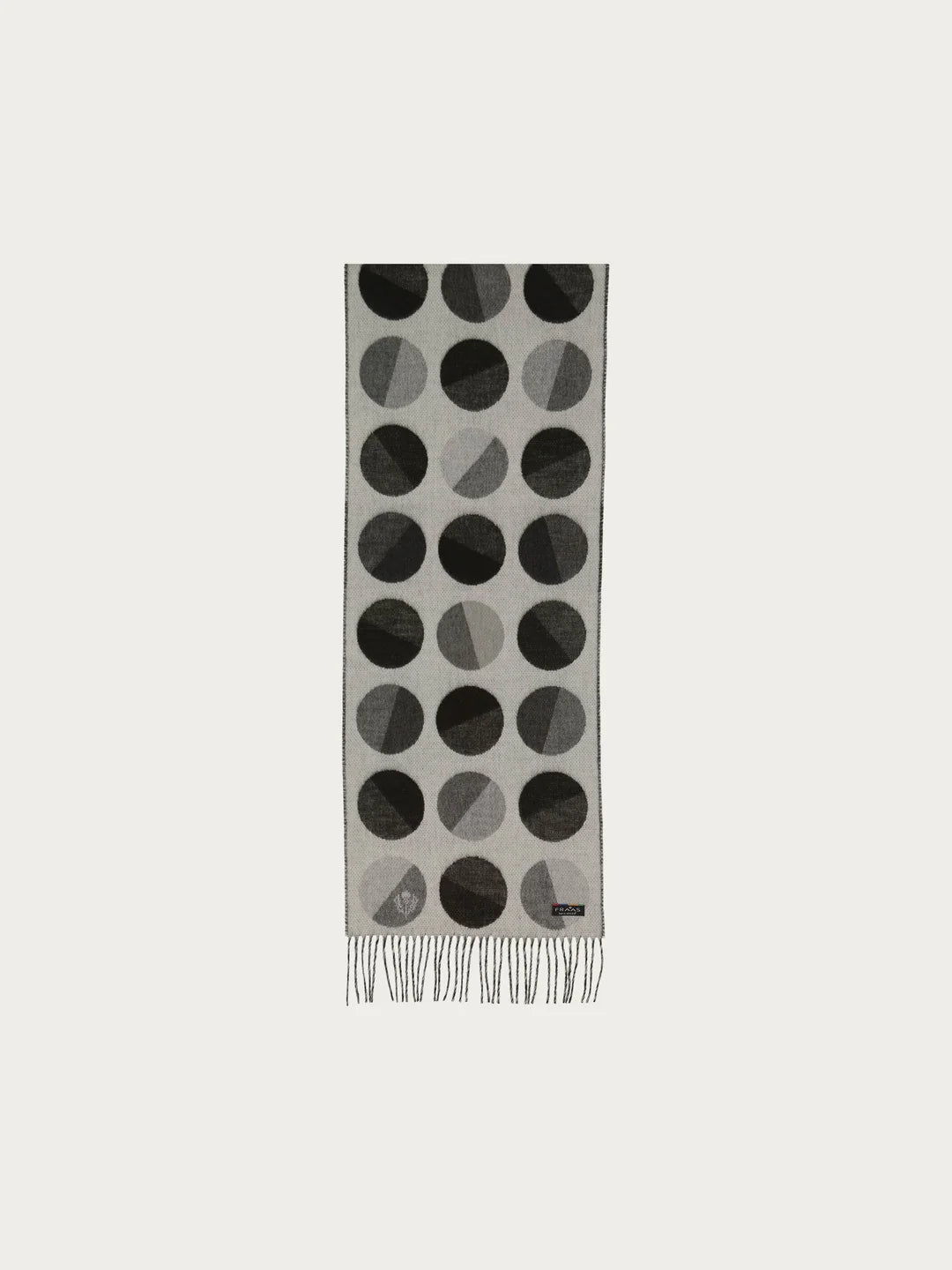 XXL dots all over! We love the cheerful scarf with extra large dots made of pure cashmink - MADE IN GERMANY. It is comfortable to wear: warm, cuddly soft and gentle on the skin. The scarf can be perfectly and easily combined with different styles. Bring your outfit to the point.