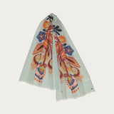 This boho style stole is playful and romantic. The 70 x 180 cm scarf from FRAAS with a floral print and openwork pattern is made from a wool blend and is the ideal accessory for cooler days. Put the stole around your shoulders or wrap it around your neck. Thanks to the bright colours of the floral print, this accessory is a real eye-catcher.