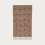 Elegant accessory for the cold season: The stole with window pane check perfects every outfit. Thanks to the sophisticated colour change in the stripes, it looks as if the yarn is shimmering. Combine the scarf with an elegant blazer, a winter coat or a sweater and jeans. With its 65 x 195 cm, the FRAAS stole can do anything and always looks good.