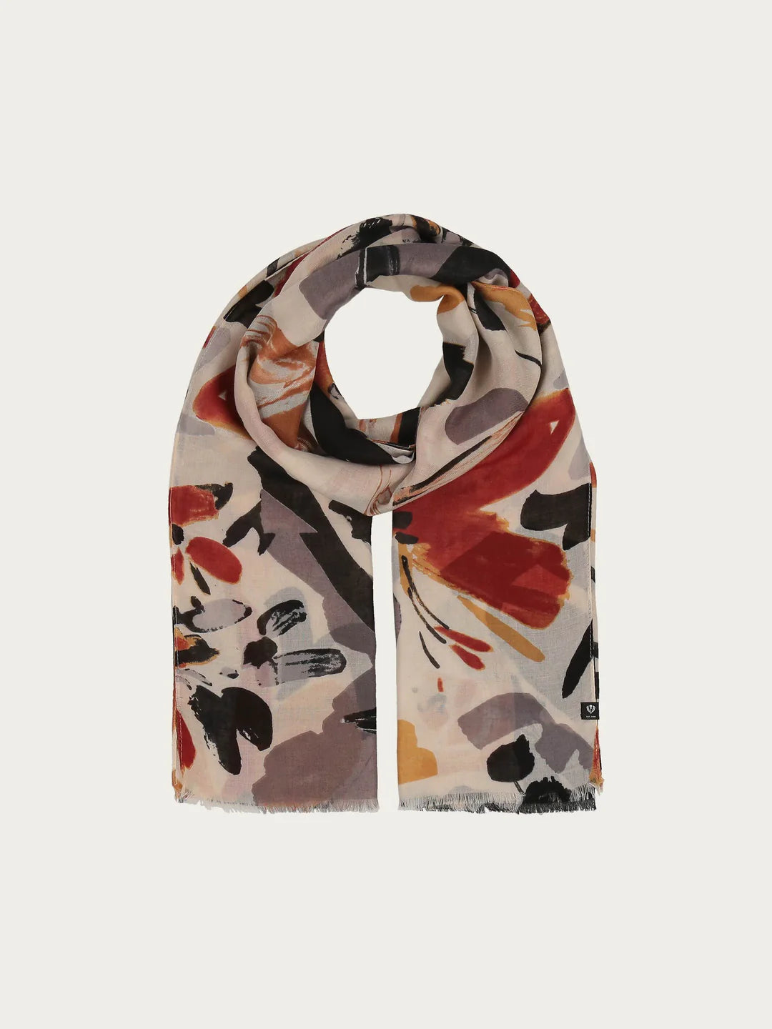 Romantic design, airy, light material: The FRAAS scarf with an abstract floral print will be your new favourite accessory. With its striking pattern, it will be the eye-catcher of your outfit. It is also a pro when it comes to sustainability, as it is made from recycled polyester made from used PET bottles.