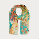 This scarf can be combined with everything: With its 58 x 178 cm and the design with abstract plants and flowers, this scarf is a real all-rounder. Combine it elegantly with a blazer or coat or casually with a casual outfit. The scarf was produced sustainably by FRAAS: The viscose cellulose used was obtained from sustainably managed forests.