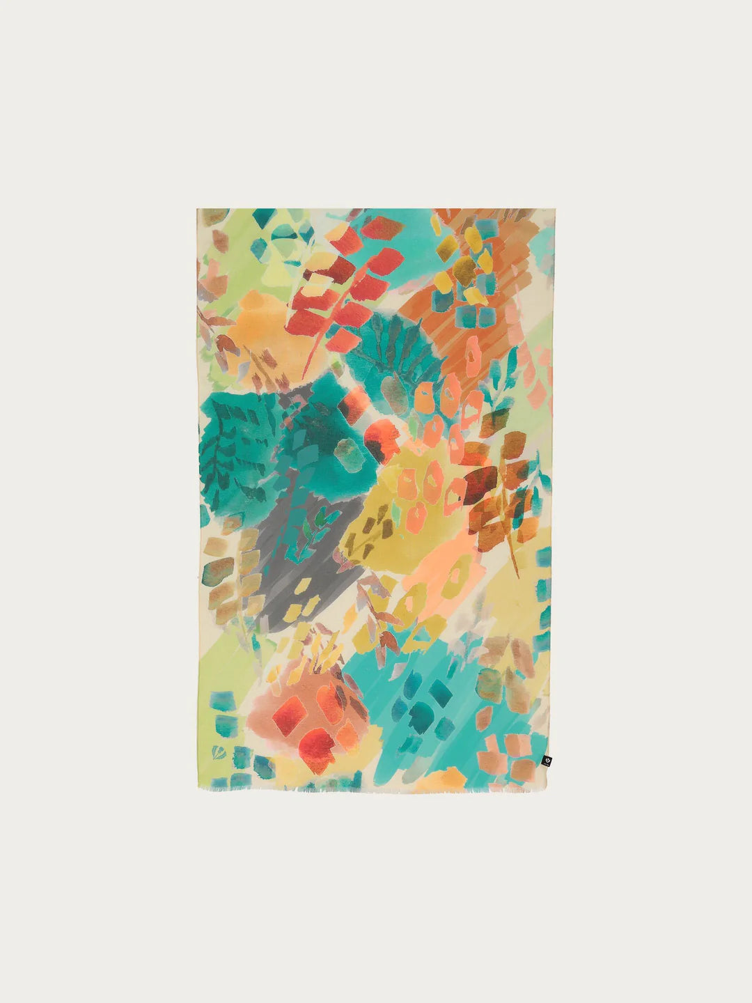 This scarf can be combined with everything: With its 58 x 178 cm and the design with abstract plants and flowers, this scarf is a real all-rounder. Combine it elegantly with a blazer or coat or casually with a casual outfit. The scarf was produced sustainably by FRAAS: The viscose cellulose used was obtained from sustainably managed forests.