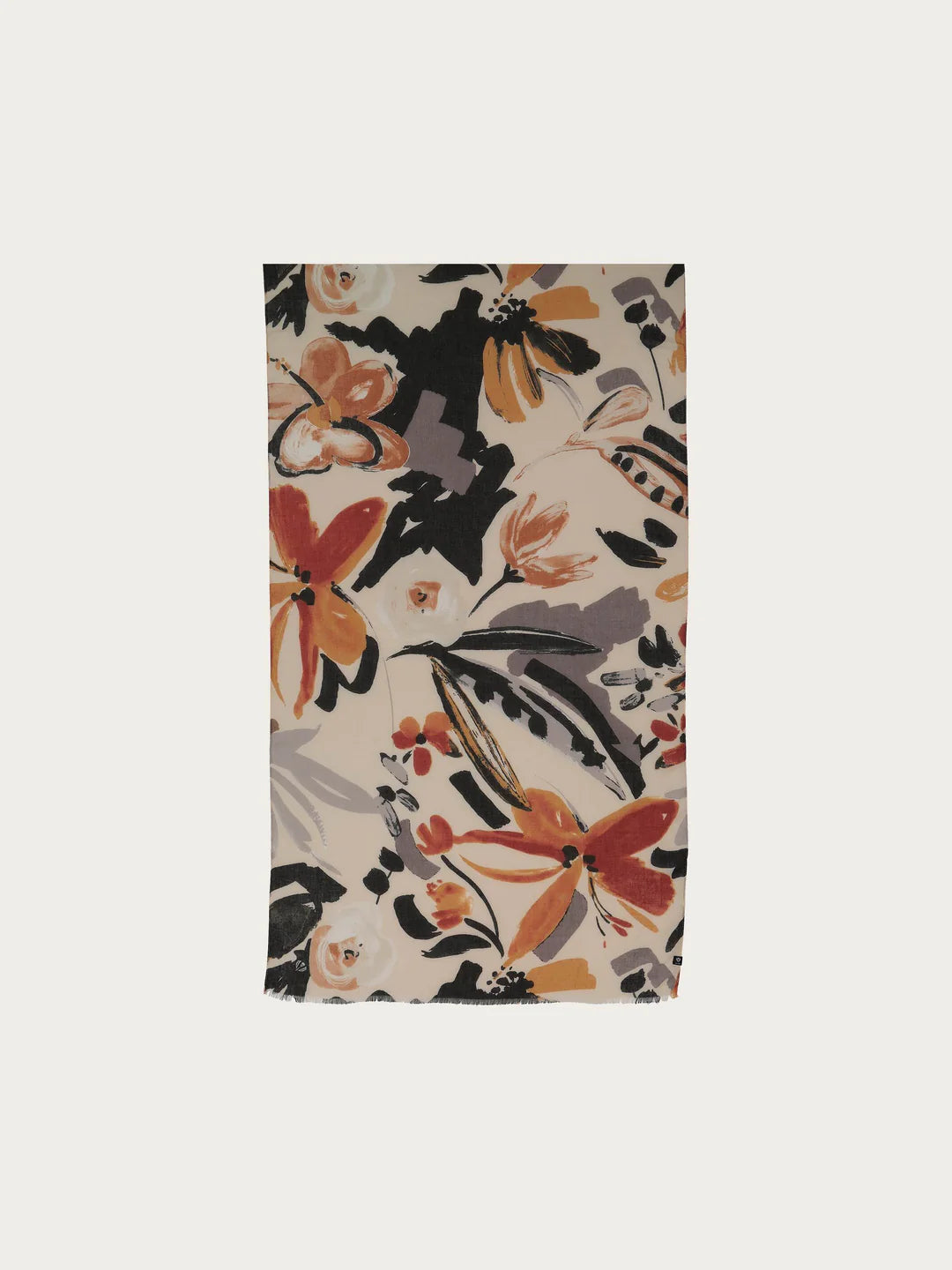 Romantic design, airy, light material: The FRAAS scarf with an abstract floral print will be your new favourite accessory. With its striking pattern, it will be the eye-catcher of your outfit. It is also a pro when it comes to sustainability, as it is made from recycled polyester made from used PET bottles.