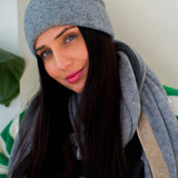Keep it simple: the single-coloured knitted hat from FRAAS goes with any outfit - whether with a casual winter jacket or an elegant women's coat. Measuring 20 x 24 cm, the hat is super comfortable to wear and sits perfectly on the head without slipping. It is also a real sustainability pro, as it is made from recycled polyester produced from used PET bottles. What's more, it was produced in a CO2-neutral way. You'll have a lot of fun with this headgear on a walk in winter.