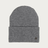 Keep it simple: the single-coloured knitted hat from FRAAS goes with any outfit - whether with a casual winter jacket or an elegant women's coat. Measuring 20 x 24 cm, the hat is super comfortable to wear and sits perfectly on the head without slipping. It is also a real sustainability pro, as it is made from recycled polyester produced from used PET bottles. What's more, it was produced in a CO2-neutral way. You'll have a lot of fun with this headgear on a walk in winter.