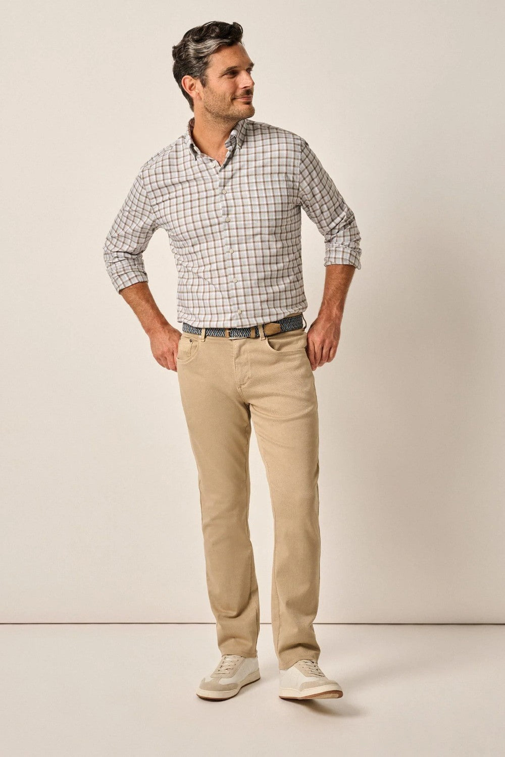 This refined sateen woven pant is garment-dyed for a broken-in look and made with very lightweight material perfect for dressier nights.