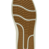•Nubuck leather upper.
•Leather and textile lining.
•High rebound, ultra comfortable XC Foam® midsole.
•Comfortable Latex and EVA wedge footbed.
•Padded collar.
•Rubber outsole.