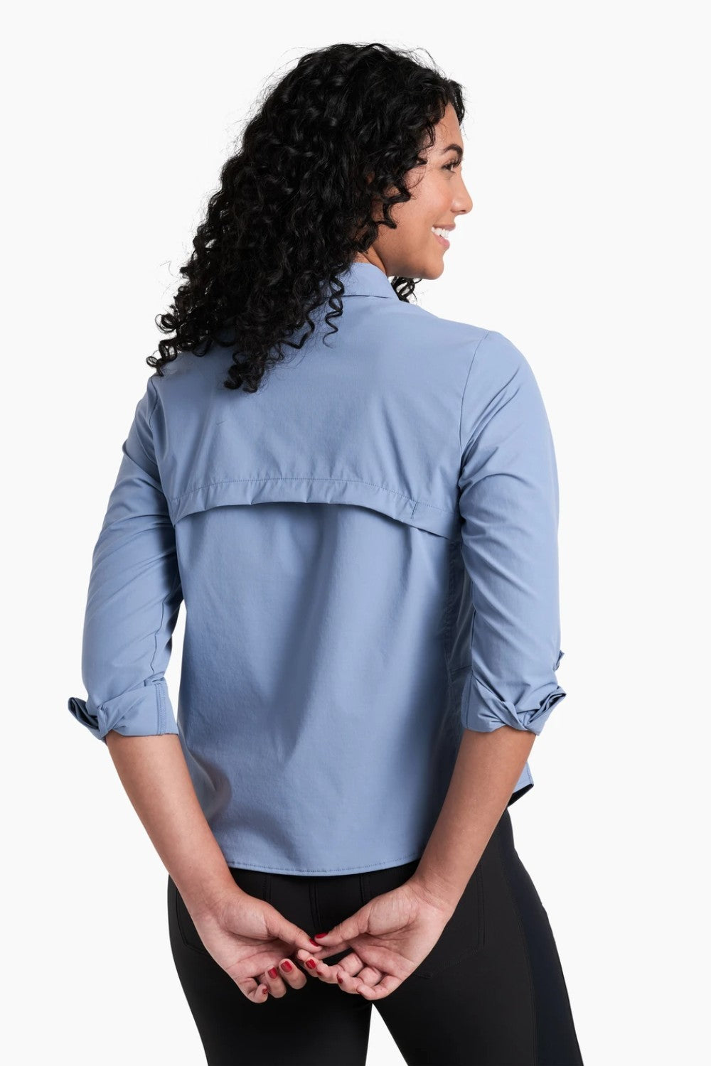 When you need to travel light, the WANDER Long Sleeve makes the perfect companion. Our ultra-lightweight yet durable, stretch-woven fabric delivers maximum sun protection with style and comfort. Mesh venting on the back provides air circulation for all-day comfort under the sun.