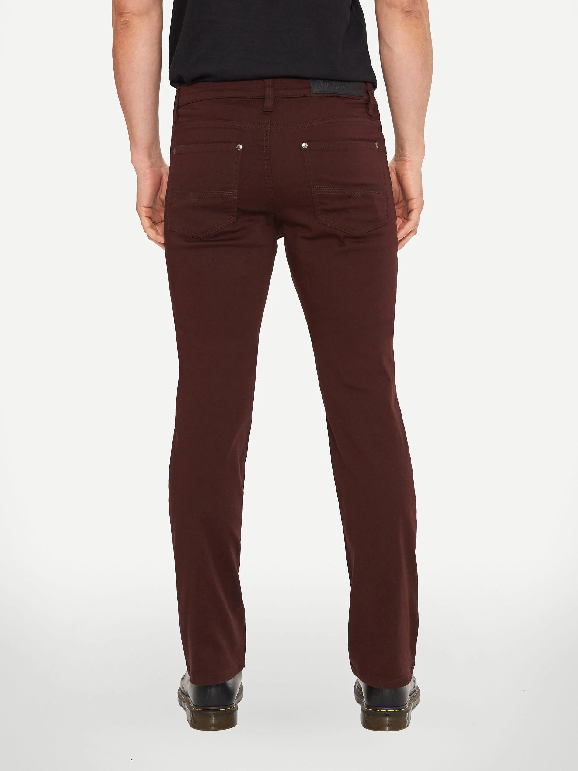 Looking for that oh so colourful but classy pair of jeans? Look no more! With its stretch twill, this pant guarantees ease of movement and style for your everyday activities.