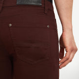 Looking for that oh so colourful but classy pair of jeans? Look no more! With its stretch twill, this pant guarantees ease of movement and style for your everyday activities.