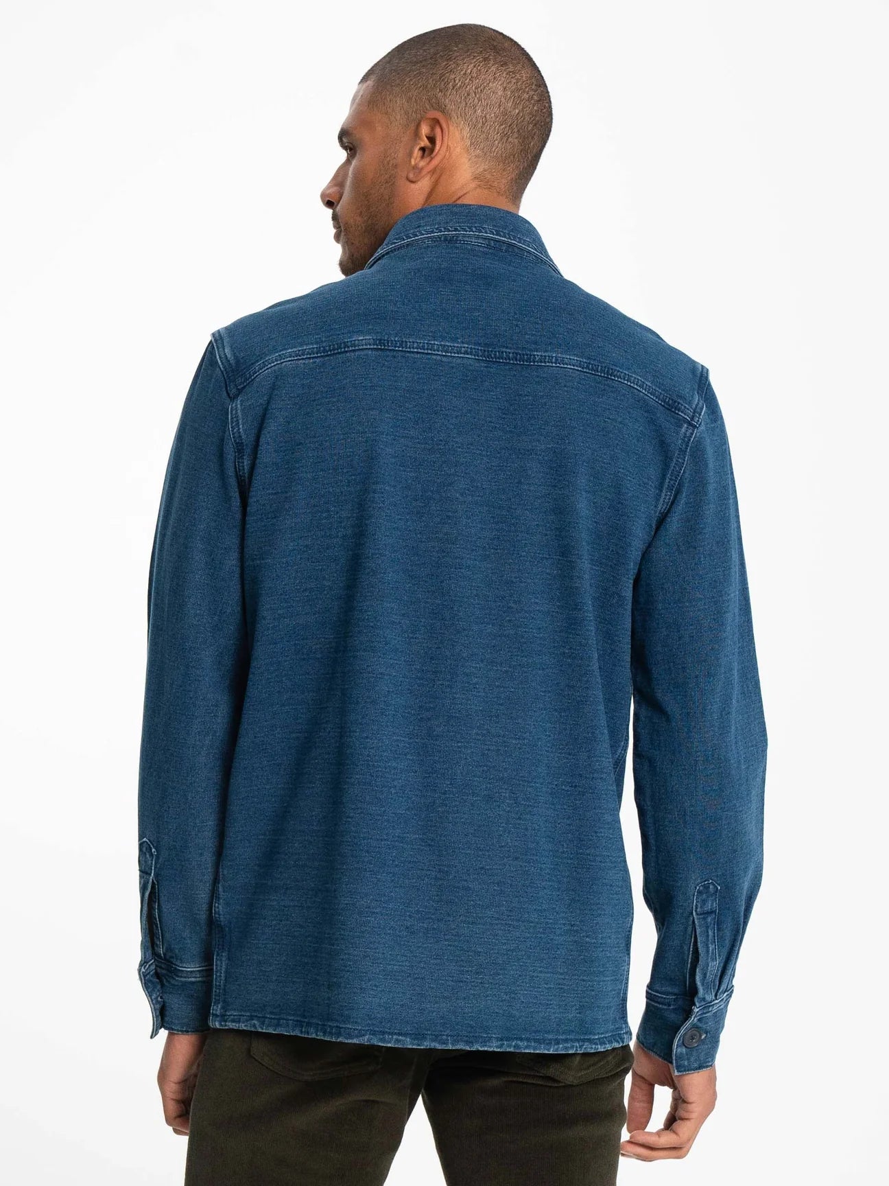 Perfect for everyday activities, this knitted denim casual shirt style vest will satisfy you with its trendy look and versatility.