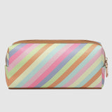 The Louenhide Brianna Makeup Bag is the perfect addition to your beauty routine. Exude style on your next adventure with the visually captivating pattern. Complete with a set of makeup brushes, this women’s small makeup bag is the perfect size for travel.