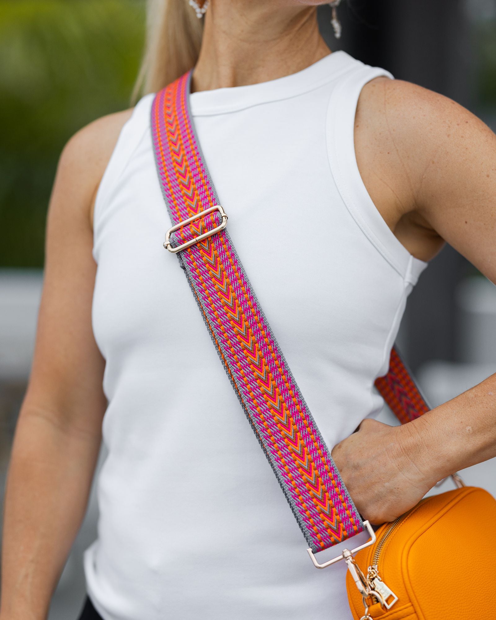 The Louenhide Eddie Guitar Strap is the perfect accessory for any colour lover.