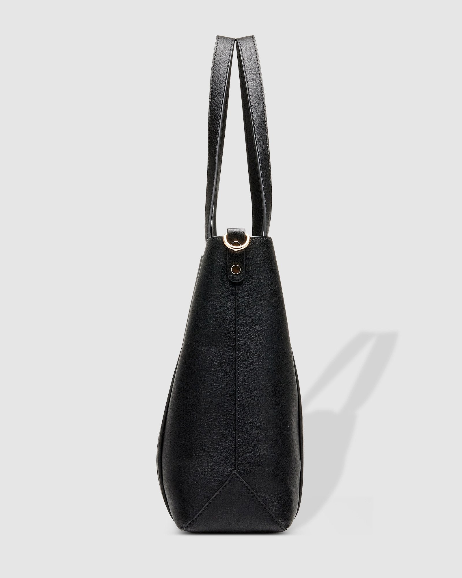 The Louenhide Nevada Ezra Strap Tote Bag is a relaxed tote bag which can double as a work bag. Soft yet structured, this bag is the perfect everyday bag for the woman on the go. Featuring a luxurious suedette lining, this shoulder bag is spacious and functional with enough room to carry all of your essentials and more!