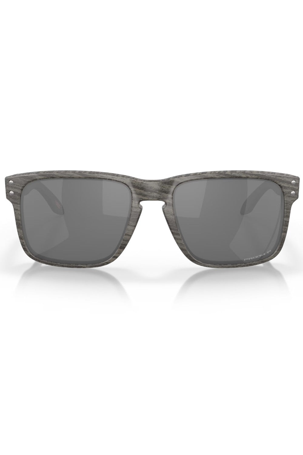 Holbrook is a timeless, classic design fused with modern Oakley technology. Inspired by the screen heroes from the 1940s, 50s, and 60s, this design epitomizes the spirit of exploration and adventure. The iconic American frame design is accented by metal rivets and Oakley icons, perfect for those who seek equal parts performance and style.