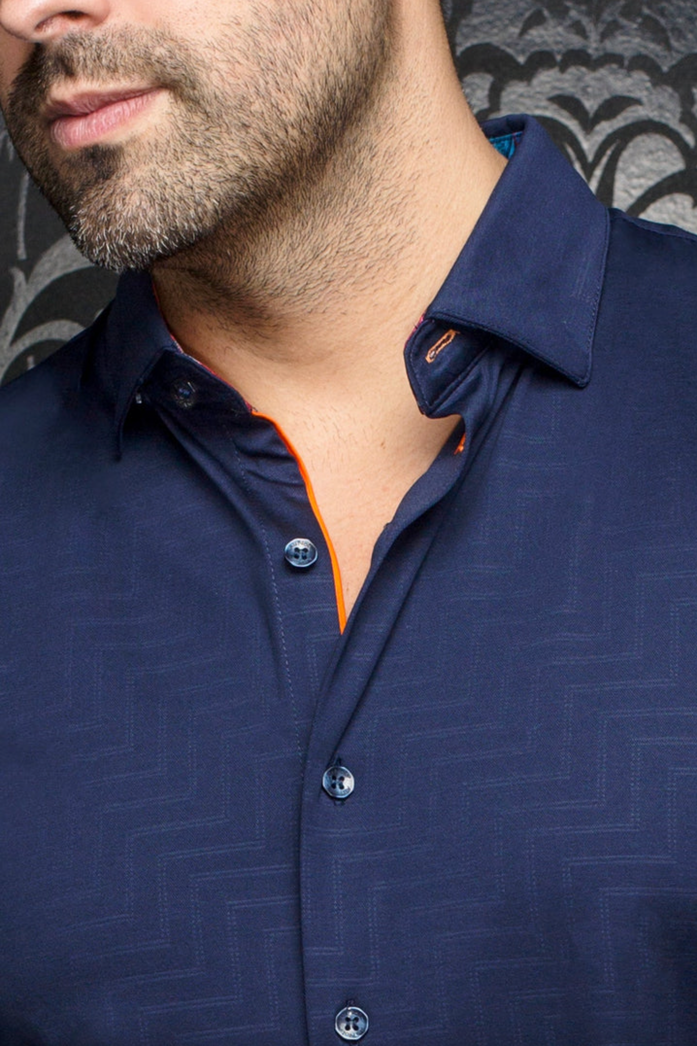 This is a collection of comfortable, performance stretch, fashionable dressy and casual shirts. Stand out from the crowd, thanks to Au Noirs cleaver use of contrasting patterns and sophisticated details. Comfortable with a high quality, performance stretch cotton fabric.