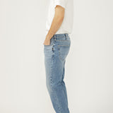 Machray is a modern take on the athletic fit jean, featuring a longer saddle and a slim-yet-spacious fit through the hip and thigh. Built for a close-but-comfortable sporty look, it’s finished with a classic straight leg opening for a sleek finish.