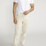 Add a touch of creativity to your wardrobe with a classic style that brings out the fresher side of spring and summer. Our light cream painter pants sit comfortably at the waist, with a relaxed fit, a novelty loophole and an easy access pocket on the sides.