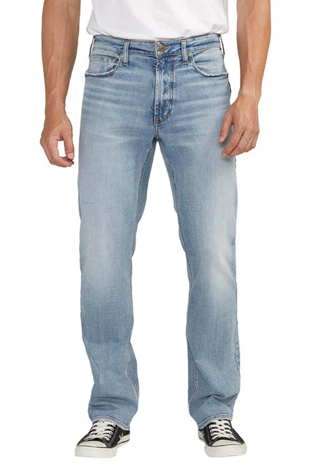 Machray is a modern take on the athletic fit jean. This style features a longer saddle and a slim-yet-spacious fit through the hip and thigh—proving some much-needed room for muscles. Built for a close-but-comfortable sporty look, Machray is then finished with an iconic straight leg opening.