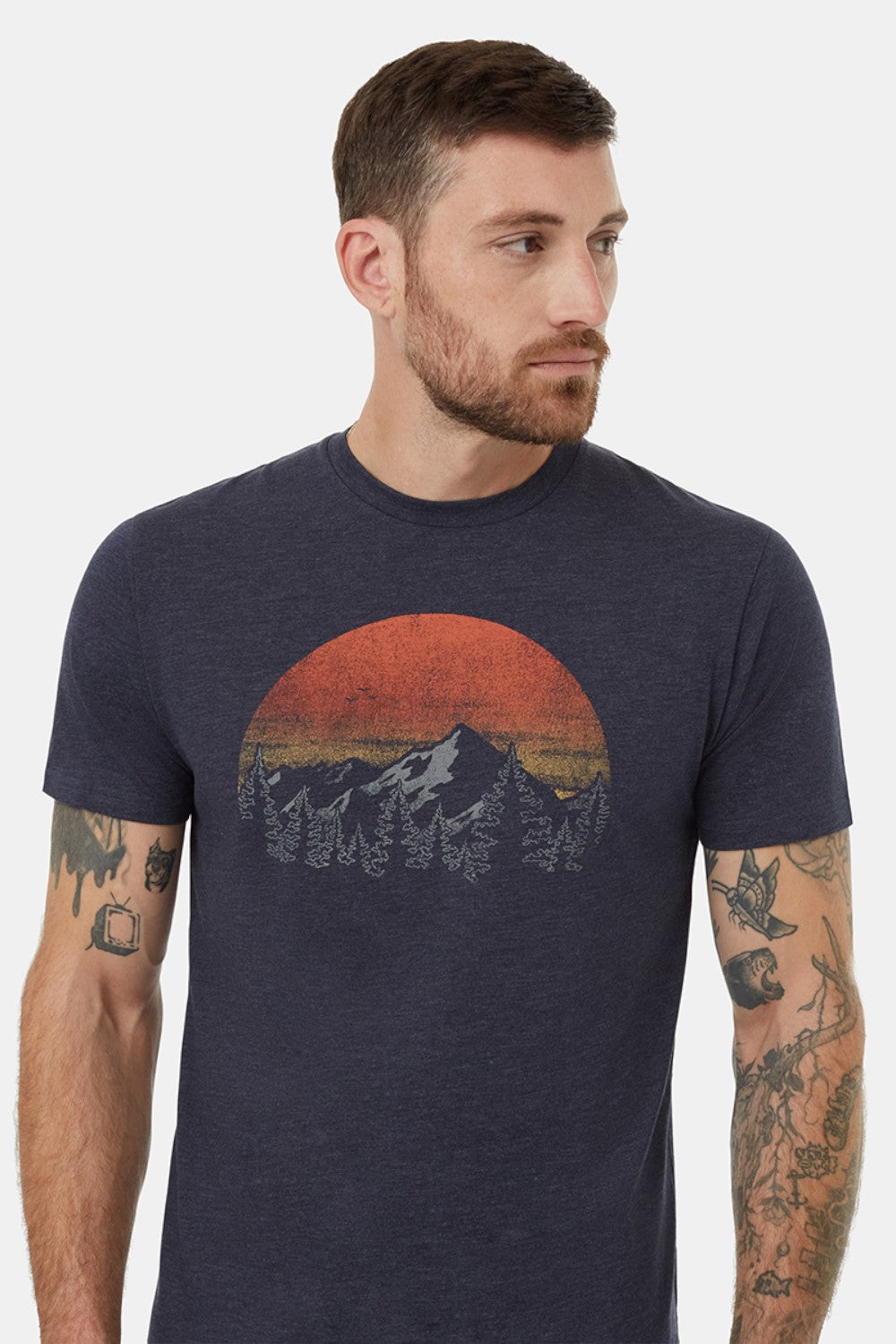 On the hunt for sustainable, vintage vibes? This sunset t-shirt features a throwback graphic — and feels so soft you'll swear it's already broken in.